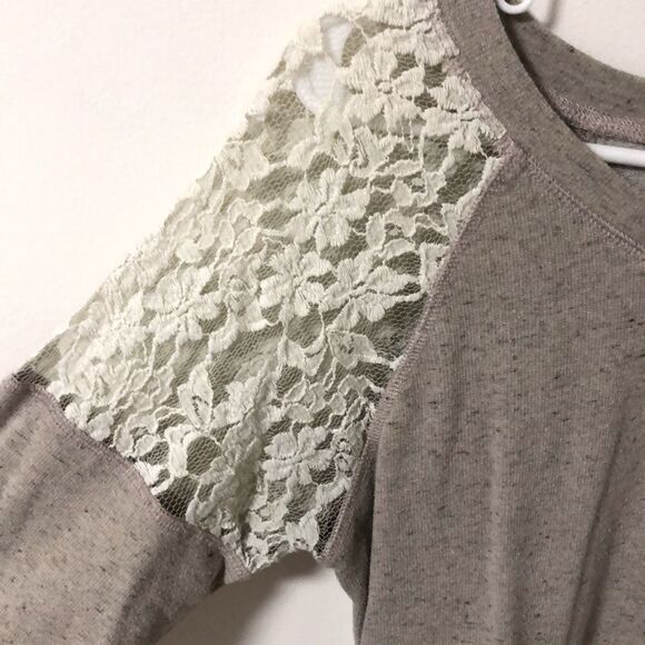 Women’s Hazel Pull Over Top with  Lace Shoulder - Picture 4 of 5